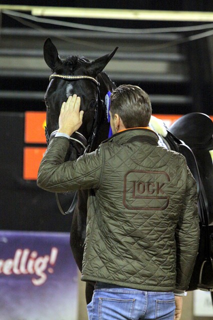 Wahre Freundschaft zwischen Mensch und Pferd: GLOCK Rider Edward Gal mit GLOCK's Toto Jr © www.RolandHitze.nl