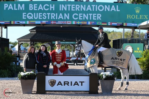 Eric Lamaze and Check Picobello Z in their winning presentation with Carlene Ziegler of Artisan Farms, Kasey Mowery of Ariat International, and ringmaster Christian Craig. © Sportfot 