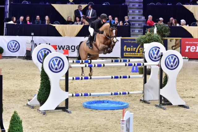 Pia-Katharina Bostock-Beeking mit Flower Boy © Mark Große-Feldhaus