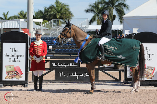 Reed Kessler and Cylana in their winning presentation with ringmaster Christian Craig. © Sportfot