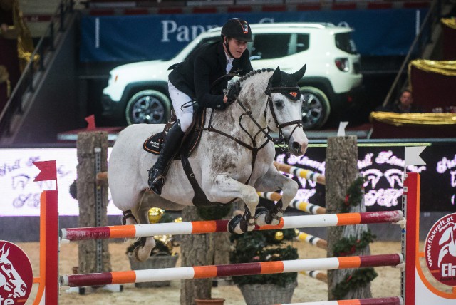 David Will (GER), hier mit Colorit, siegt beim Grand Prix von Al Ain. © Archiv - Michael Graf