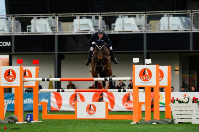 Jamie Wingrove gewinnt mit Carina das 1,40m Springen der Gold Tour. © 1clicphoto.com