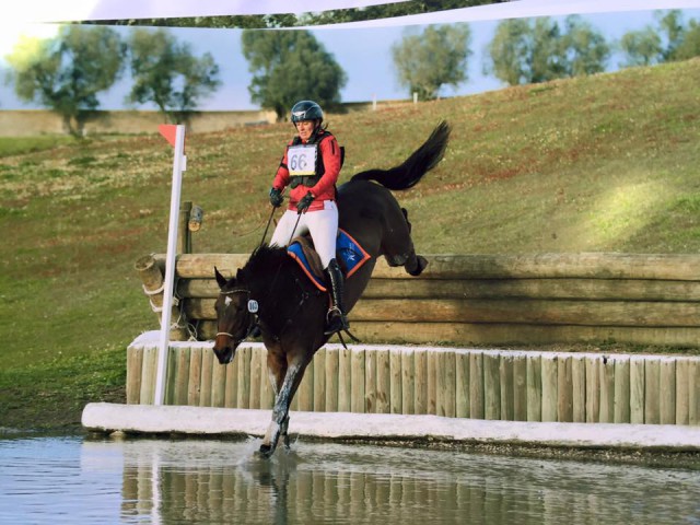 Katrin Khoddam Hazrati ist glücklich über ihre Erfolge in Portugal. © Facebook Katrin