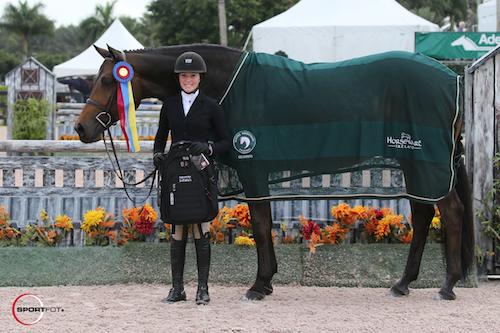 Emma Kurtz and Everore in their championship presentation. © us.sportfot.com