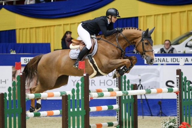 Julia Kayser und Ushi schafften es heute ins Stechen. © ll-foto.de
