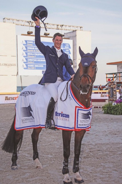 Daniel Deusser und Clintop bei der Siegerehrung. © LGCT/Stefano Grasso