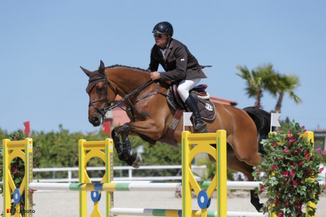  Michael Wittschier gewinnt das Finale der 6jährigen Pferde. © Hervé Bonnaud