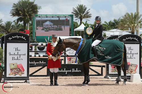 Tiffany Foster and Victor in their winning presentation with ringmaster Christian Craig. © Sportfot