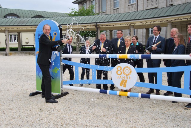 Voll Energie und Vorfreude in Richtung 80. Internationales Wiesbadener PfingstTurnier: der Vorstand des WRFC und seine Gäste Rüdiger Schwarz (Parcourschef Vielseitigkeit) und Jörg Oppermann (Springreiter). © WRFC/Friedericke Stritter-Arnds