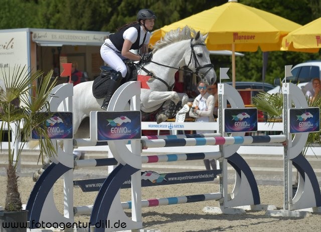 Sophie Dorninger (NÖ) und Captains Colleen sicherten sich Platz drei in der EQWO.net Pony Grand Prix Qualifikation. © Fotoagentur Dill