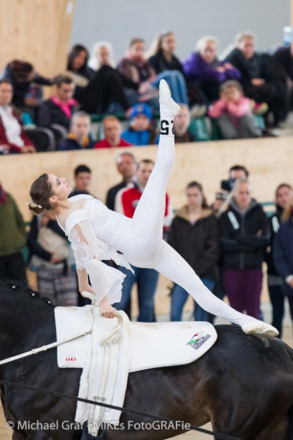 Daniela Fritz von der Voltigiergruppe Wildegg turnte im CVI3* souverän zum Sieg. © Michael Graf