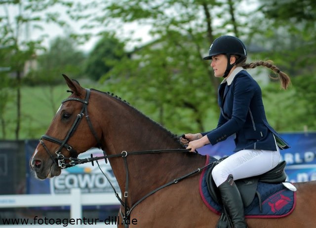 Josefina Goess-Saurau (B) und Liliput holten Rang elf im Young Rider Grand Prix powered by Pappas. © Fotoagentur Dill