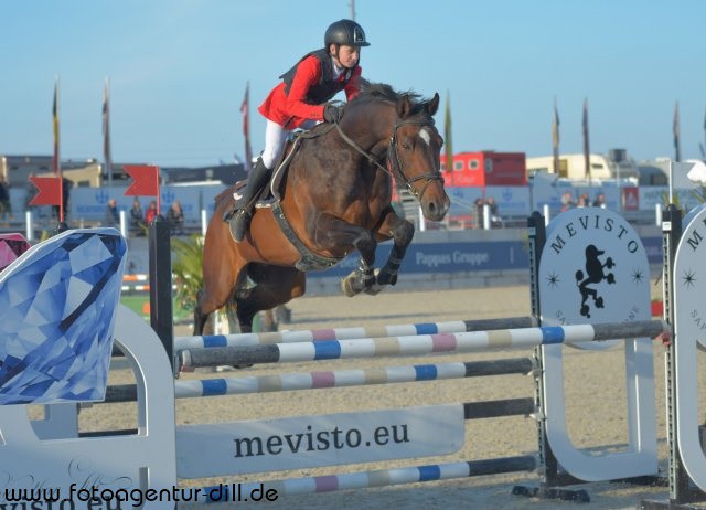 Raphael Hartl und Luz de Sol eroberten den zweiten Platz in der Happy Horse Nachwuchs Cup Qualifikation. © Fotoagentur Dill