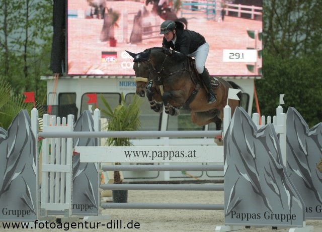 Auf Platz drei beendeten Guido Klatte (GER) und Coolio den Young Rider Grand Prix powered by Pappas. © Fotoagentur Dill