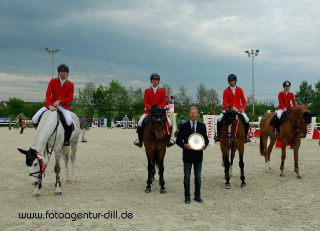 Italien holte im FEI Young Rider Nations Cup powered by s.Oliver Platz drei. © Fotoagentur Dill