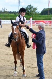 Sophie Zinsmeister war die strahlende Siegerin in der Qualifikation des EQWO.net Pony Grand Prix. © www.horsesportsphoto.eu 