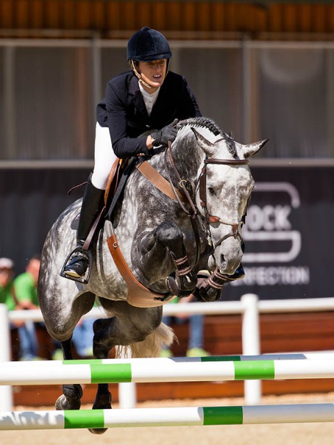 Eunomia and Kate Whitaker (GBR) jumping to victory in the GLOCK’s Amateur Tour Final. © Michael Rzepa