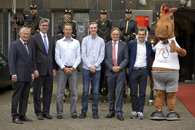 The photo which can be downloaded here shows f.t.l. Carl Meulenbergh, Marcel Philipp, Christian Ahlmann, Sönke Rothenberger, Frank Kemperman, Michael Mronz and the CHIO Aachen mascot, Karli. © CHIO Aachen/Holger Schupp