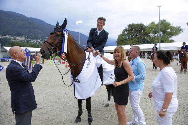 Beat Mändli (SUI) hat gut lachen: Er gewinnt mit Zander beim CSI4* in Ascona. © Facebook Longines CSI Ascona
