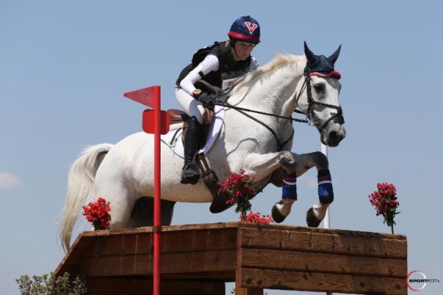 Clara Cargile and White Indian on their way to holding the top position in the CICY2* after cross-country. © Sportfot