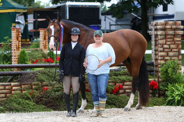Sydney Shulman and Cosmeo with Visse Wedell © www.kentuckyhorseshow.com
