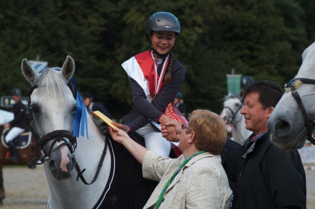 2014 konnte Sally Zwiener mit ihrem Colour White in Kuchl den Landesmeistertitel der Jugend holen. In diesem Jahr hofft sie auf eine Wiederholung. © Starphotos