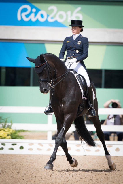 Kristina Bröring-Sprehe (GER) und Desperados FRH führen weiterhin das Ranking an. © FEI Photos