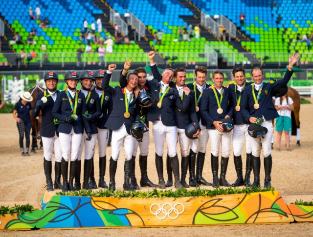 Das Team Podium der Vielseitigkeit in Rio 2016: Gold ging an Frankreich, Silber an Deutschland, Bronze an Australien. © FEI/Arnd Bronkhorst