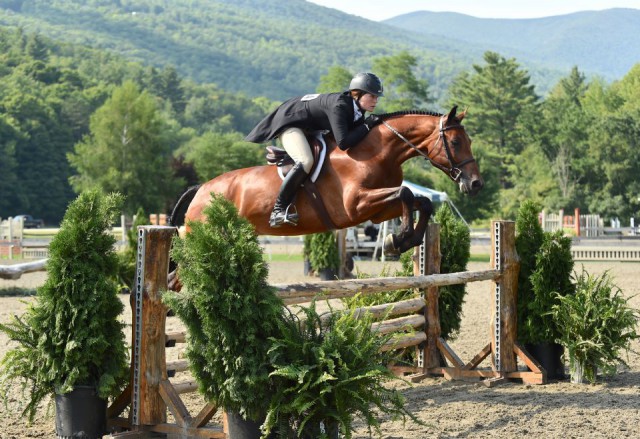 Sarah Barge and Danturano won the $15,000 3'3” NEHJA Hunter Derby, presented by Land Rover Experience, on August 11 during the final week of the Vermont Summer Festival. © Andrew Ryback Photography