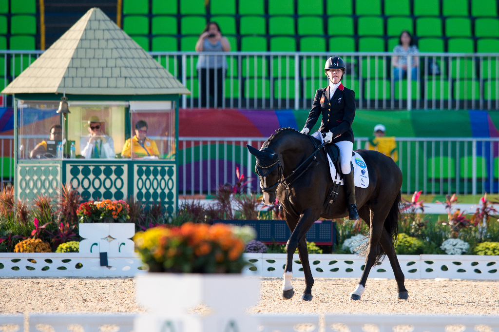 Great Britain take command of para-equestrian team competition