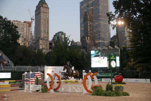 Alexandra Crown and Basic were the fastest to win the $5,000 Junior/Amateur 1.20m Jumper class. © Sportfot