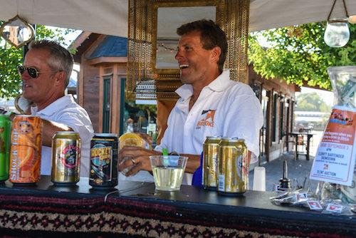 Boyd Martin and Bobby Costello hard at work mixing drinks © Meg Banks