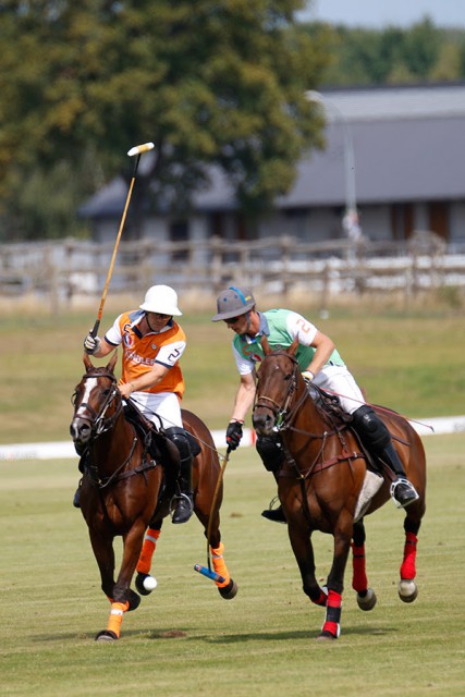 The Poloplayers are on. © Pololine Inc.