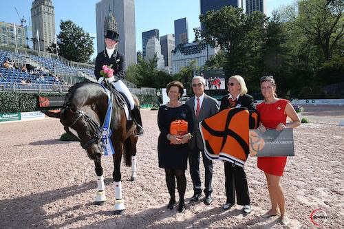 Judy Reynolds in her presentation with Antonia Ax:son Johnson of Axel Johnson, Judge Gary Rockwell, Chief Steward Elisabeth Williams, and Cora Causemann of International Equestrian Group. © Sportfot