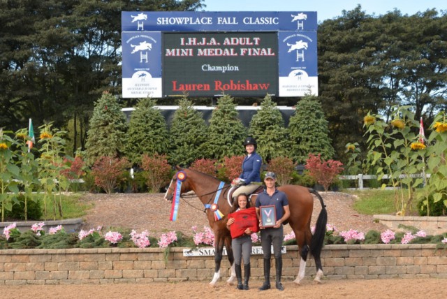  IHJA Adult Mini Medal Champion Lauren Robishaw with Ashleen Lee and Stephen Foran. © Chicago Equestrian