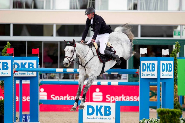 Auf Punktejagd auch in Paderborn - Andre Thieme und Conthendrix - einer der Favoriten der DKB-Riders Tour. © Stefan Lafrentz