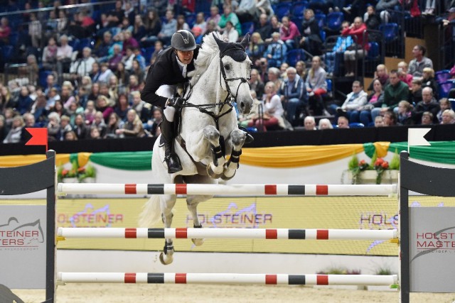 Lars Bak Andersen und Carrasco sind die Sieger im von Holsteiner Masters präsentierten Großen Preis von Schleswig-Holstein. © Karl Heinz Frieler