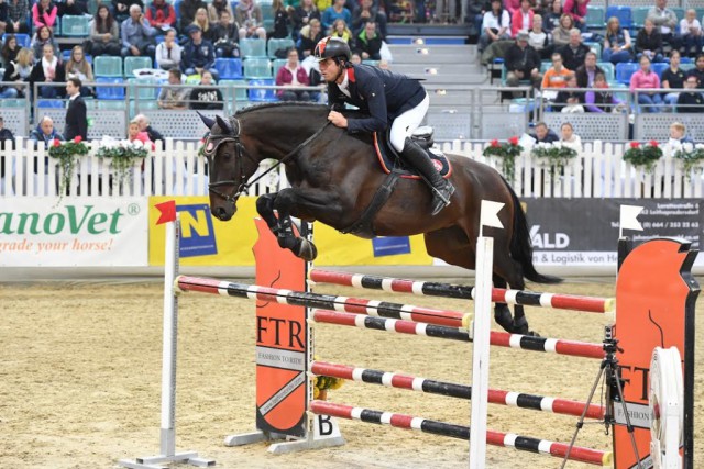 Peter Englbrecht und Chalu 2 in der Arena Nova.© horsesportsphoto.eu