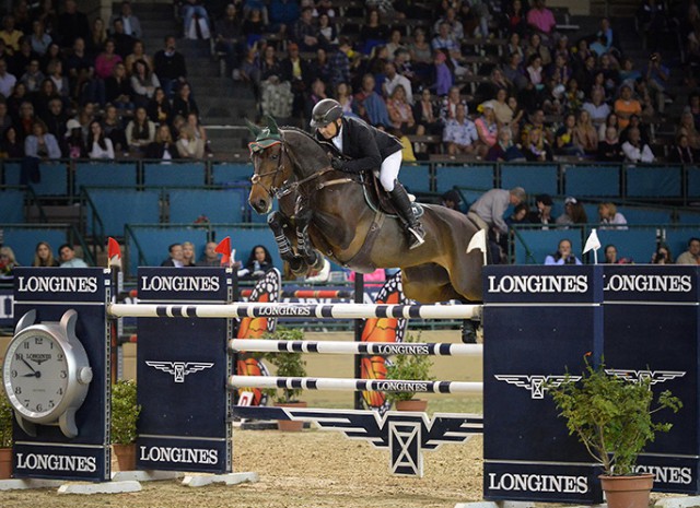 Mexico’s Enrique Gonzalez and Chacna triumphed with a risky jump-off strategy in the $100,000 Longines FEI World Cup™ Jumping Del Mar. © FEI/Julia Borysewicz