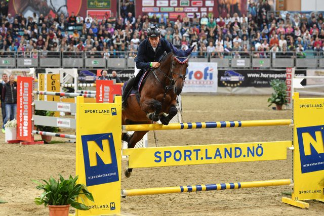 Der NÖ Landesmeister Christian Schranz sprang mit V.I.P. 2 auf Platz zehn in der Arena Nova. © horsesportsphoto.eu