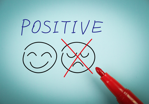 Positiv zu denken ist immer die richtige Entscheidung. © Shutterstock / Christian Chan