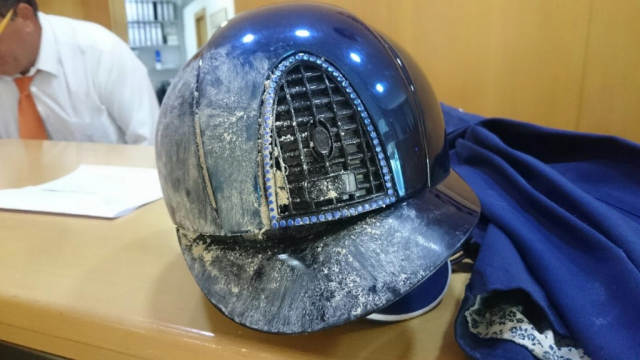 Natalias Helm sieht ganz schön mitgenommen aus! © Privat