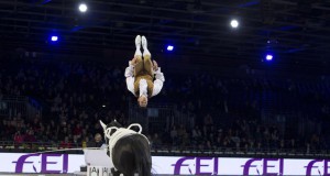 France’s Clément Taillez with Dyronn and lunger Cedric Cotton won the FEI World Cup™ Vaulting second qualifier in Paris at the Salon du Cheval with marks in excess of 9 for technical moves. © Erin Cowgill / FEI