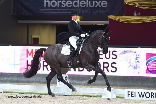 Ein eingespieltes Team: Angi und die zehnjährige Umani im Dressage Cup bei den Mevisto Amadeus Horse Indoors in Salzburg. © www.fotoagentur-dill.de