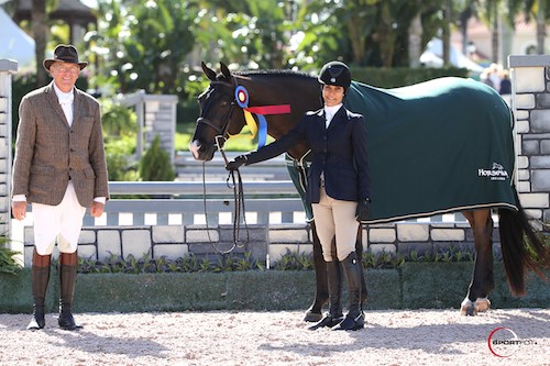 Tina Allen and French Kiss in their championship presentation with ringmaster Steve Rector. © Sportfot 