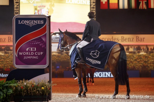  Spain’s Eduardo Alvarez Aznar galloped to victory with Rokfeller de Pleville Bois Margot in today’s 11th leg of the Longines FEI World Cup™ Jumping 2016/2017 Western European League in Zurich, Switzerland. © Stefan Lafrentz