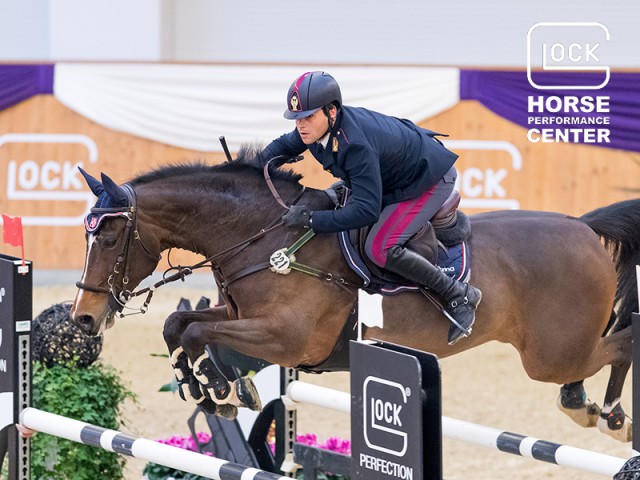 Ouite Beauty, with Luca Coata (ITA) in the saddle, jumped to third place in the GLOCK’s Medium Tour Final. © Michael Rzepa