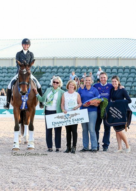 Laura Graves and Verdades in their winning presentation with judge Annette Fransen Iacobeaus, Terri Kane and Maggie Schuette of Diamante Farms, Allyn Mann of Adequan®, and Cora Causemann of AGDF. © SusanJStickle