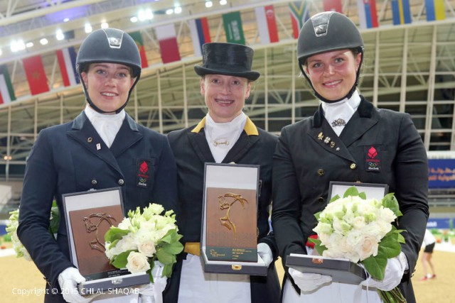 Strahlende Gewinnerinnen bei der Siegerehrung. © CHI Al Shaqab