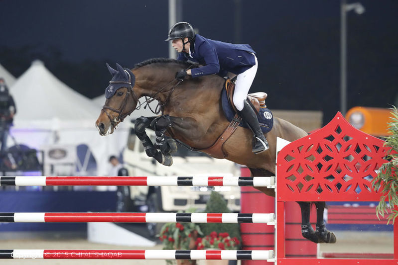 Martin Fuchs und Chaplin sicherten sich den Sieg im Springen über 1,55 Meter. © Mario Grassia/Al Shaqab